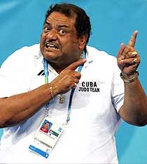 Ronaldo Veitia, a kubai mágus nem elsôsorban 160 kilós testsúlyáról híres