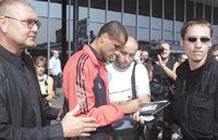 Rivaldo a múltban rengeteg autogramot kiosztott La Corunában, most aligha vadásznak az aláírására a Deportivo drukkerei