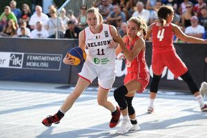 Tóth Orsolyáék (pirosban) nem bírtak a belgákkal Forrás: FIBA