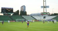 Szörnyű kép a magyar futballvalóságról: kizárták a nézôket az FTC&#8211;Videoton meccsrôl &#8211; más kérdés, hogy akadt, aki bejutott a stadionba (Fotó: Németh Ferenc)