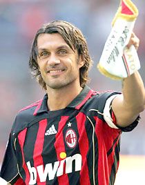 Paolo Maldini: tovább, tovább?