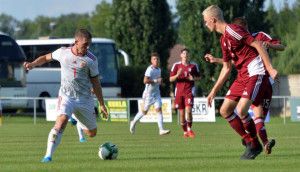Zuigeber Ákos (7) szerdán gólpasszal járult hozzá a korosztályos válogatott Lettország elleni győzelméhez (Fotó: Facebook/MTK)