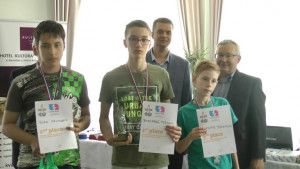 Persányi Barnabás nyerte az Európai Unió korosztályos rapidsakkversenyét a 14 évesek kategóriájában Forrás: chess.hu