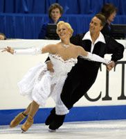 A kanadai Shae-Lynn Bourne, Victor Kraatz kettôs szinte el sem hitte, hogy gyôzött (Fotó: Reuters/Shaun Best)