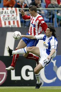 Fernando Torres (balra) 2008-ig marad