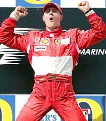 Michael Schumacher ugyan tavaly is nyert egy versenyt, akkor Indianapolisban a nagy ellenfelek el sem indultak ? a mostanihoz fogható élményben a hétszeres világbajnoknak a 2004-es Japán Nagydíj óta nem volt része