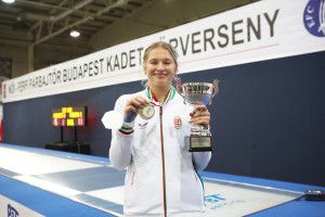 Kamilla a budapesti körversenyen szerzett ezüstéremmel nagy lépést tett a világversenyek felé Forrás: Magyar Vívószövetség
