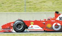 Michael Schumacher 88. alkalommal kvalifikálta magát az elsô rajtsorba, ami korábban még egyetlen pilótának sem sikerült