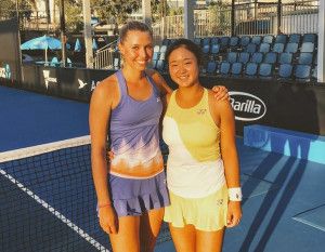 Nagy Adrienn és japán partnere Kawaguchi Natsumi joggal mosolyoghat, hiszen már elődöntősök Melbourne-ban