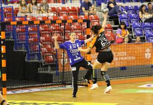 Schatzl Natalie már első NB I-es gólját is megszerezte Forrás: Érd Handball