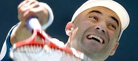 Andre Agassi 35 évesen is zseniális (Fotó: Reuters/Mike Segar)