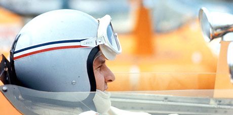 Bruce McLaren 1966-ban indult elôször saját autójával, azóta 601 versenyen állt rajthoz az istálló,...