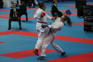 Czagány Dóra (balra, piros szerelésben) a tavalyi U21-es Eb-ezüst után érmet szerezhet Aalborgban is Forrás: karate.hu