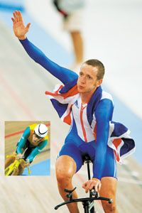 A két Bradley összecsapását az egyéni üldözôverseny 2003-as világbajnoka, a brit Wiggins nyerte meg az ausztrál McGee-vel (kis képünkön) szemben