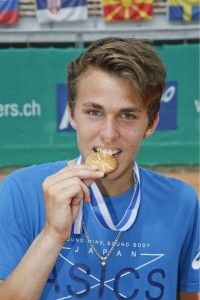 Piros Zsombor egyéni Európa-bajnoki aranyával Forrás: tenniseurope.org