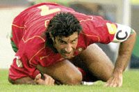 Luis Figo elôször játszhat döntôt a felnôttek között a portugál válogatottal