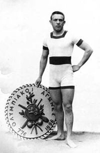 A kétszeres olimpiai bajnok Hajós Alfréd hat magyar társával együtt vett részt az első újkori olimpián
