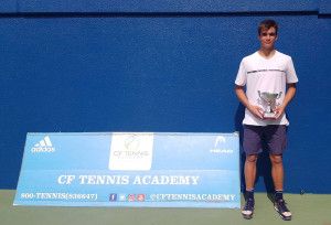 Fajta Péter karrierje első junior ITF-serlegével – Fotó: Facebook