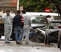 A május 5-ei, athéni robbantás nyomai – reméljük, ez nem ismétlődik meg (Fotó: EPA)