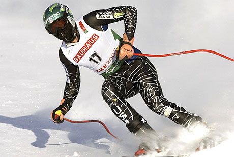 Az NS tippje: Bode Miller. Az amerikaiak fenegyereke a leggyorsabb a mezônyben, ha nem hibázik, verhetetlen. Két napja kerüli a nyilvánosságot. Készül valamire ? minden bizonnyal a címvédésre