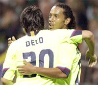 A Barcelona Deco és Ronaldinho góljaival nyert Brémában a Werder ellen (fotó: Reuters)