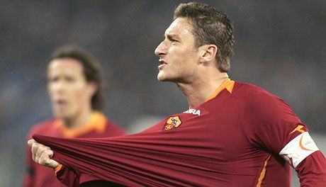 Francesco Totti a meccs után Delio Rossival is pörölt egy sort