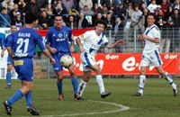 Illés Béla (középen) nem okozott csalódást: ebben a fordulóban is gólt szerzett