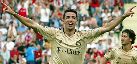 Roy Makaay joggal örülhet, három gólt rúgott a Leverkusen kapujába (fotó: Reuters)