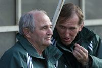 Garami József (balra) szerint lélektanilag a legjobb pillanatban szerzett gólt a csapata, mert a folytatásra visszaesett a török gárda Garami József (balra) szerint lélektanilag a legjobb pillanatban szerzett gólt a csapata, mert a folytatásra visszaesett a török gárda