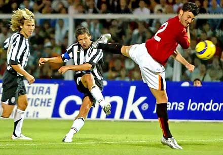 Ezzel a távoli Del Piero-lövéssel szerzett vezetést a Juventus