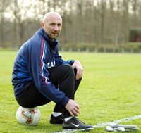 Fabien Barthez a 2003&#8211;2004-es idényben eddig a Manchester United kispadján ücsörgött, nem meglepô, hogy távozni szeretne