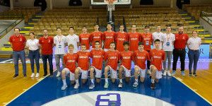 Kikapott a harmadik meccsen az U16-os fiúválogatott a Szent István-kupán Forrás: hunbasket.hu