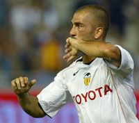 Marco Di Vaio szerint hiba lenne felvenni a kesztyűt a Barca ellen