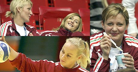 Ferling Bernadett, Pálinger Katalin, Kovacsicz Mónika (lent) és Sz?cs Gabriella (balra) a norvég meccs elôtt még mosolyoghatott ? utána viszont?