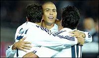A Real szurkolóinak legnagyobb örömére Ronaldo góllal tért vissza a jokohamai stadionba, ezzel is hozzásegítve csapatát a Világkupa elnyeréséhez