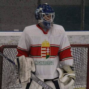 Spiller Péter (17) az USHL kapujában