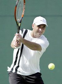 Íme, itt a legnagyobb csillag a harmincan túliak elit társaságából: Andre Agassi