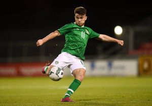 Aaron Connolly 19 évesen mutatkozott be az ír válogatottban (Fotó: The Sun)