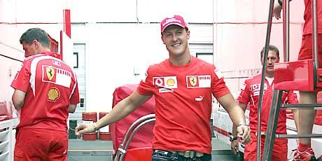 Michael Schumacher szokásához híven nem volt túl közlékeny csütörtökön ? ô inkább az eredményekrôl szeret beszélni