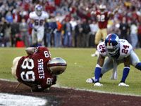 A San Francisco 49ers Streets touchdownjával szerezte meg a gyôzelmet a Giants ellen