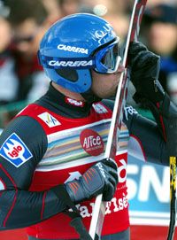 Az osztrák Martin Höllwarth másodikra 137 métert ugrott a németországi viadalon
