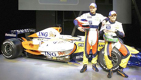 A vadonatúj színekben pompázó Renault-val az idén Giancarlo Fisichella (jobbra) és az újonc Heikki Kovalainen gy?jtheti a pontokat a Formula?1-es vb-sorozatban