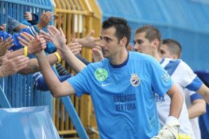 Federico Groppioni az MTK mezét cserélte fel saját kapusiskolája melegítőjére Forrás: MTK Budapest