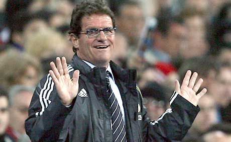 Fabio Capello arckifejezése kissé fura: az olasz mester a Real Madrid kupabúcsúja után volt ilyen vidám