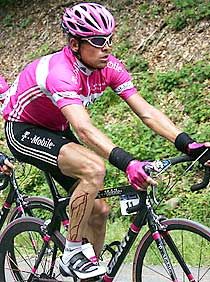 Jan Ullrich vádlija vérzett, de az arca és a jobb oldala is megsérült