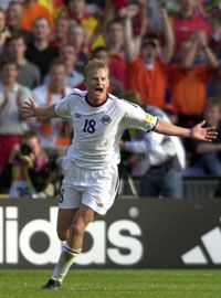 Iversen góljának köszönhetôen Norvégia megszerezte az elsô gyôzelmét a sorozatban