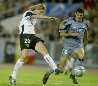 Mista (20) elôbb kiharcolt egy tizenegyest, majd lövésével végképp padlóra küldte a Marseille-t az UEFA-kupa göteborgi döntôjében