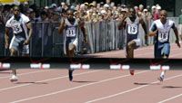 Maurice Greene (16) hiába futott zseniálisan Eugene-ban, akadt egy nála is jobb a 100-as futamban: a surranópályán Shawn Crawford (15)