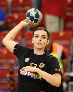Schatzl Natalie legnagyobb célja, hogy a felnőttválogatottban szerepeljen Forrás: Handball Érd