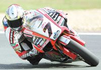 Daniel Pedrosa nem kérte a Honda új hátsó futómûvét, de így is az övé a pole pozíció a negyedliteres géposztályban